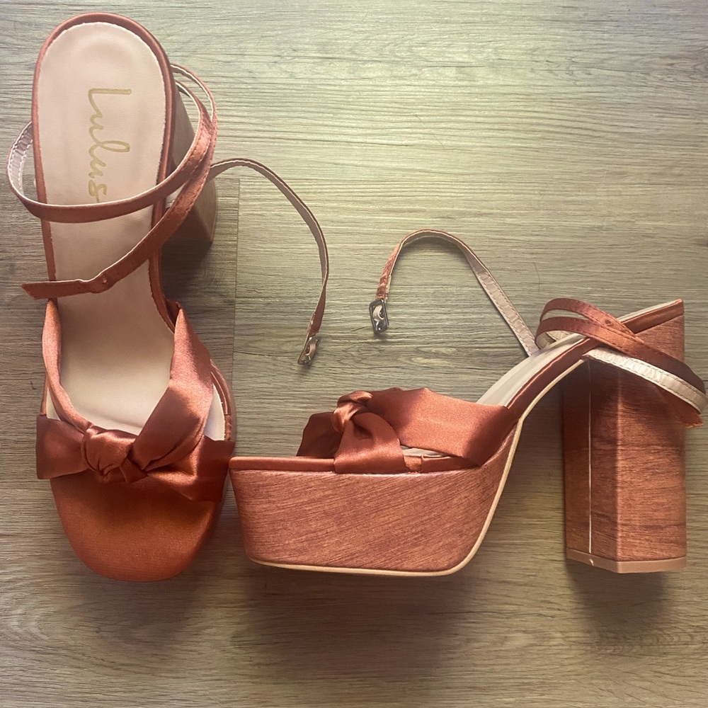 Lulu’s Lucianto Copper Satin Ankle Strap Wooden Platform Sandals size 8.5
